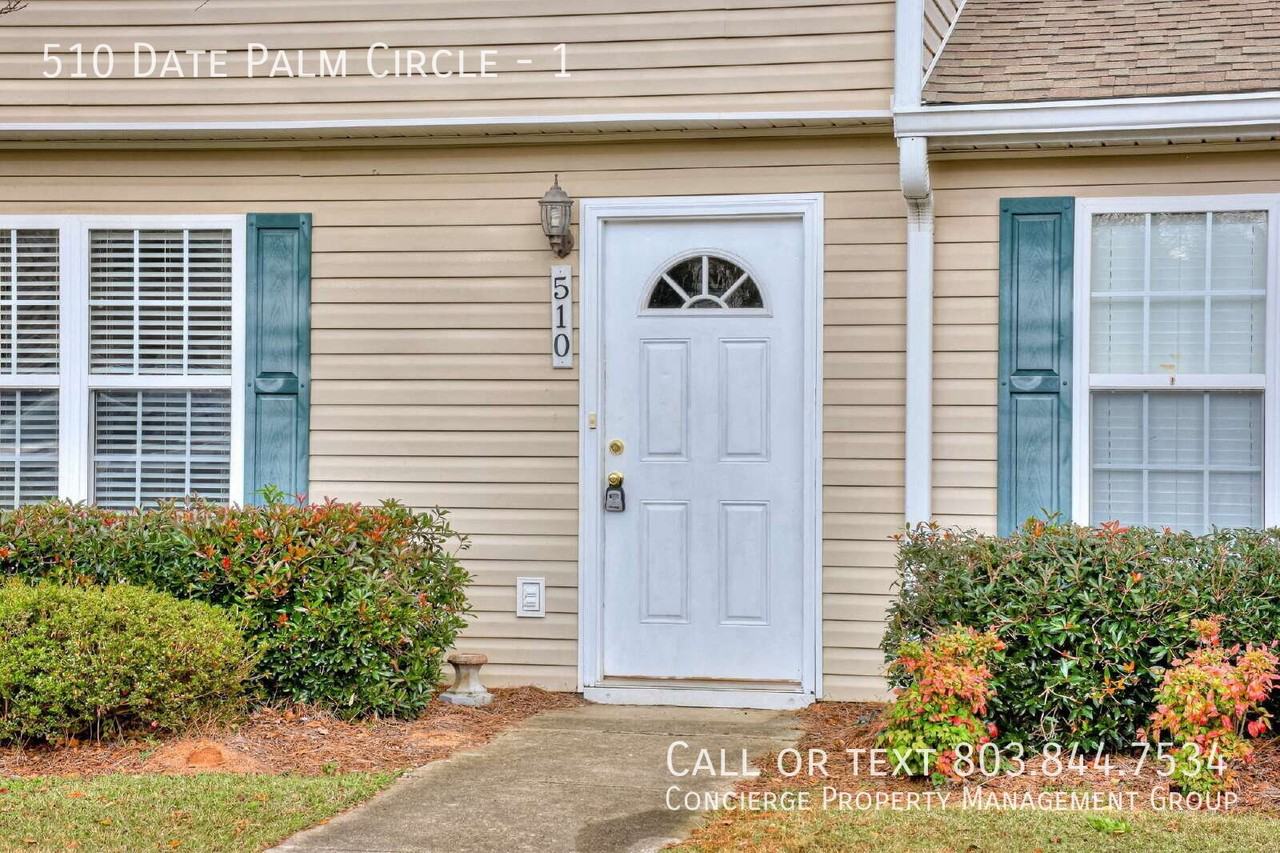 510 Date Palm Cir #1 - Photo 3 of 25