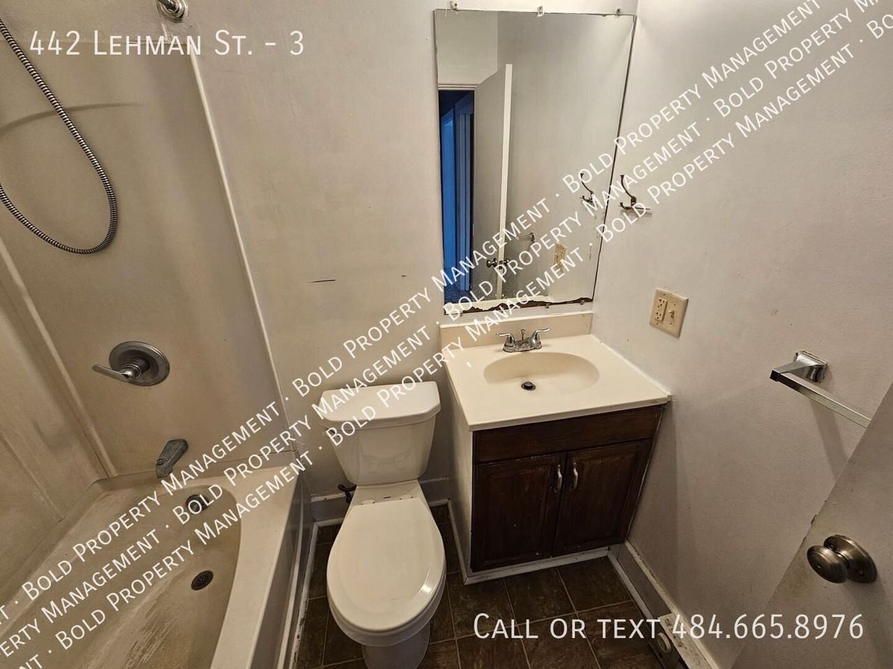 442 Lehman St #3 - Photo 3 of 11