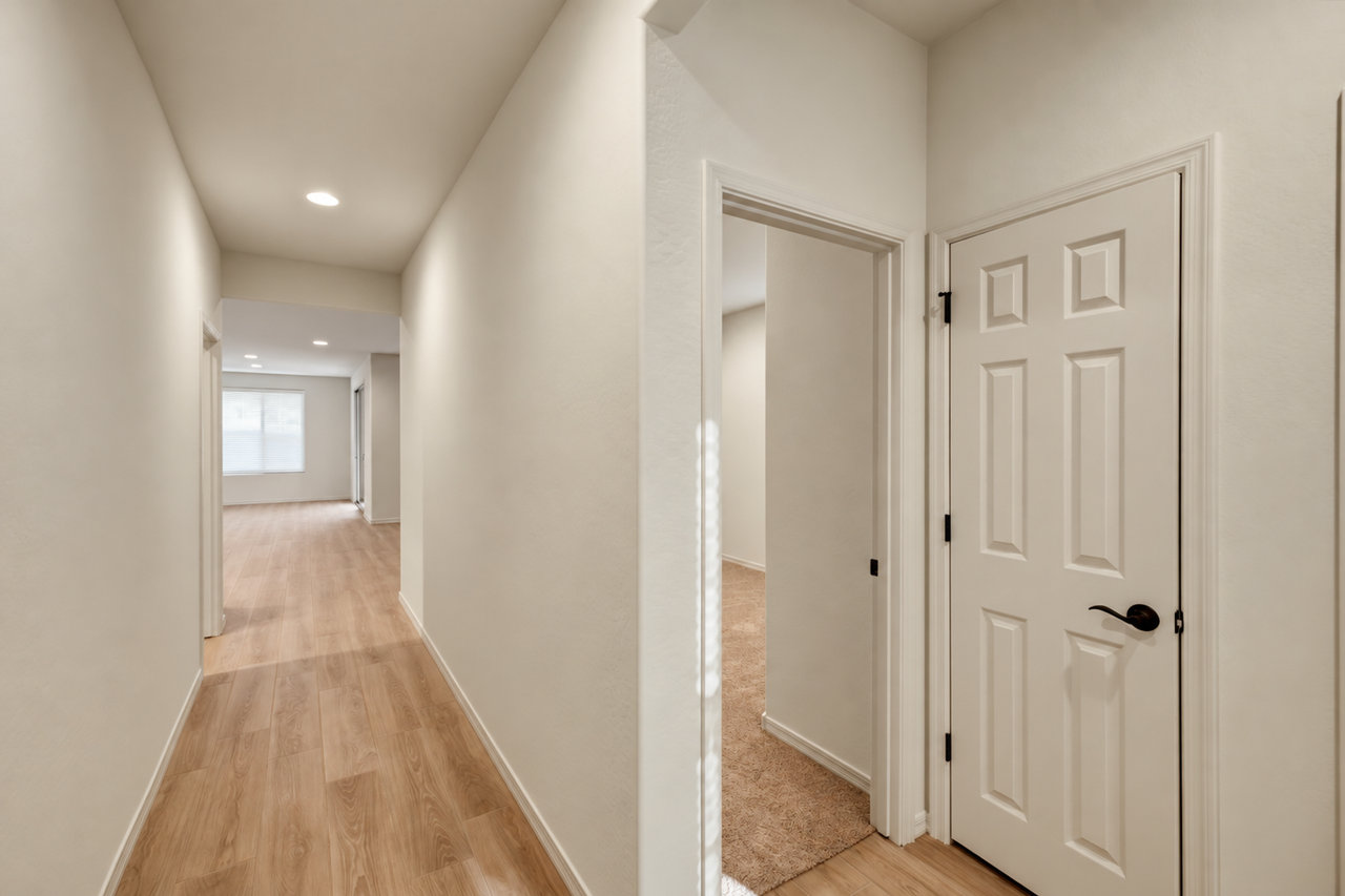 27315 N 162nd Ave - Photo 4 of 31