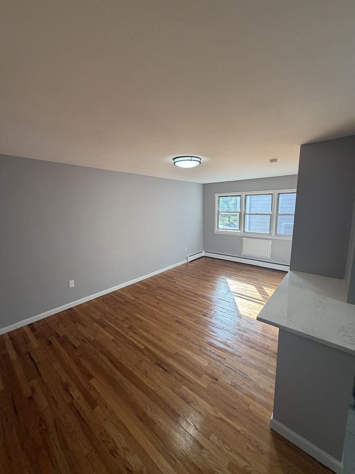 849 Jersey Ave #C2 - Photo 3 of 9