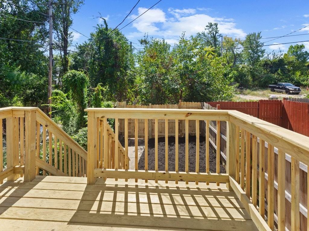 2903 Winchester St - Photo 5 of 11