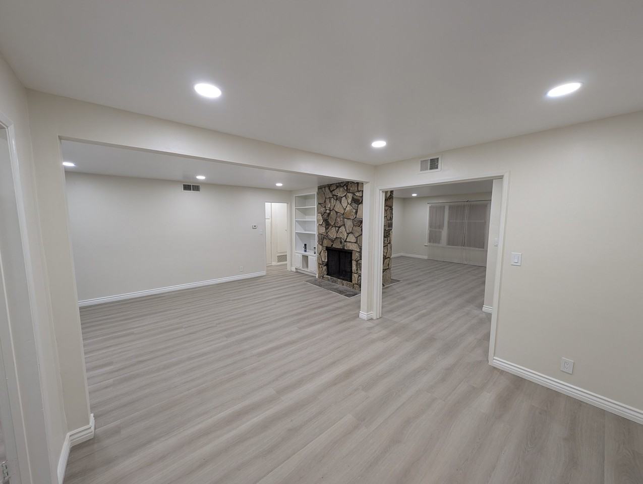 1504 S Grand Ave #1504 - Photo 5 of 13