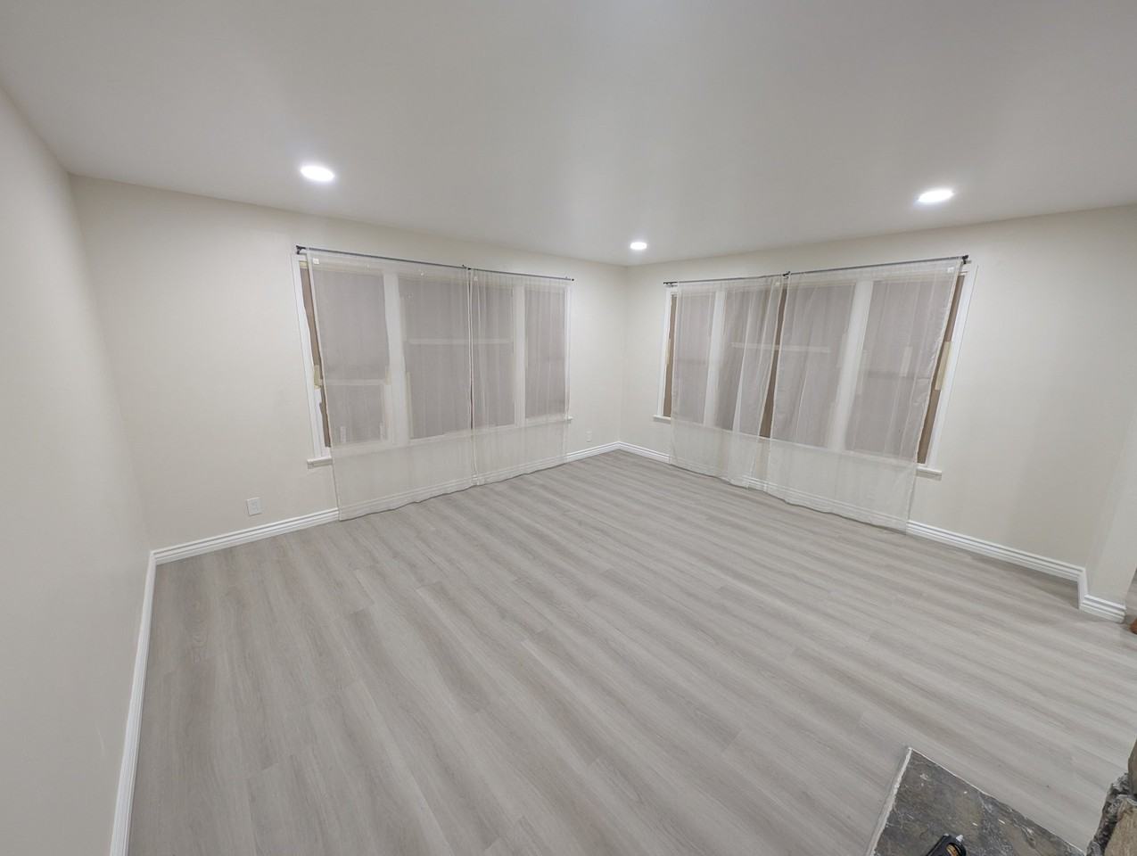 1504 S Grand Ave #1504 - Photo 7 of 13