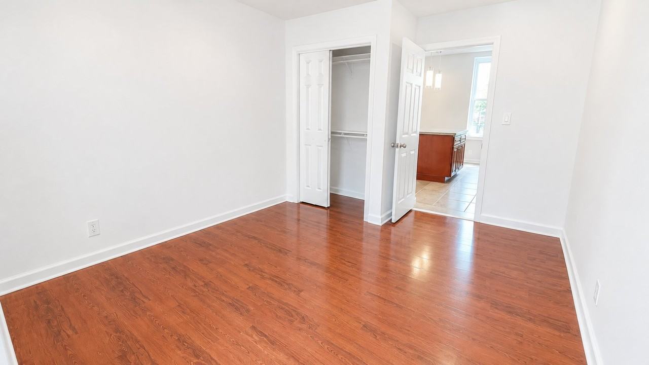 1614 S Broad St #3F - Photo 3 of 5