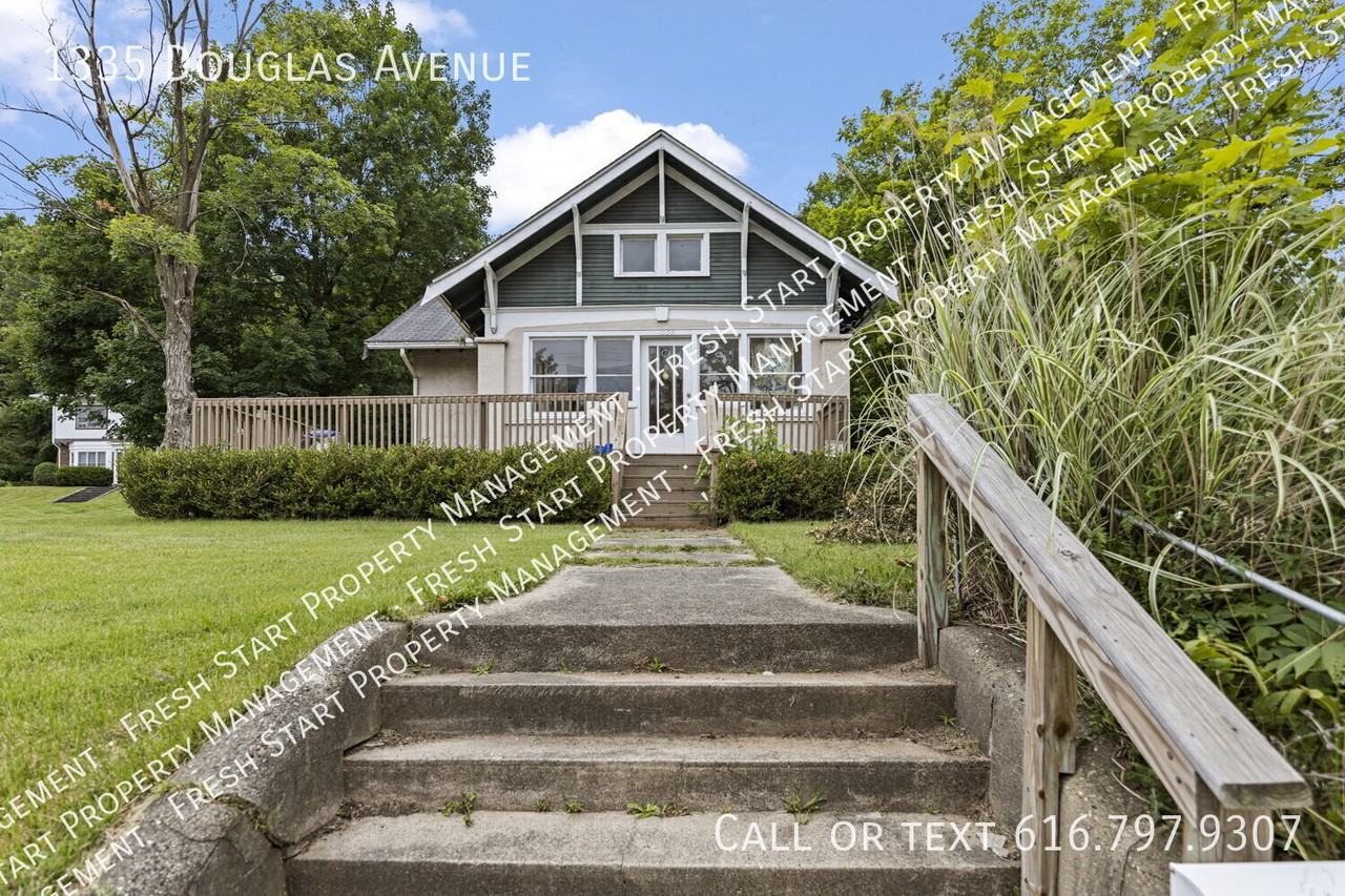 1335 Douglas Ave - Photo 3 of 46