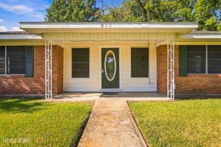 202 Carole St - Photo 1 of 1