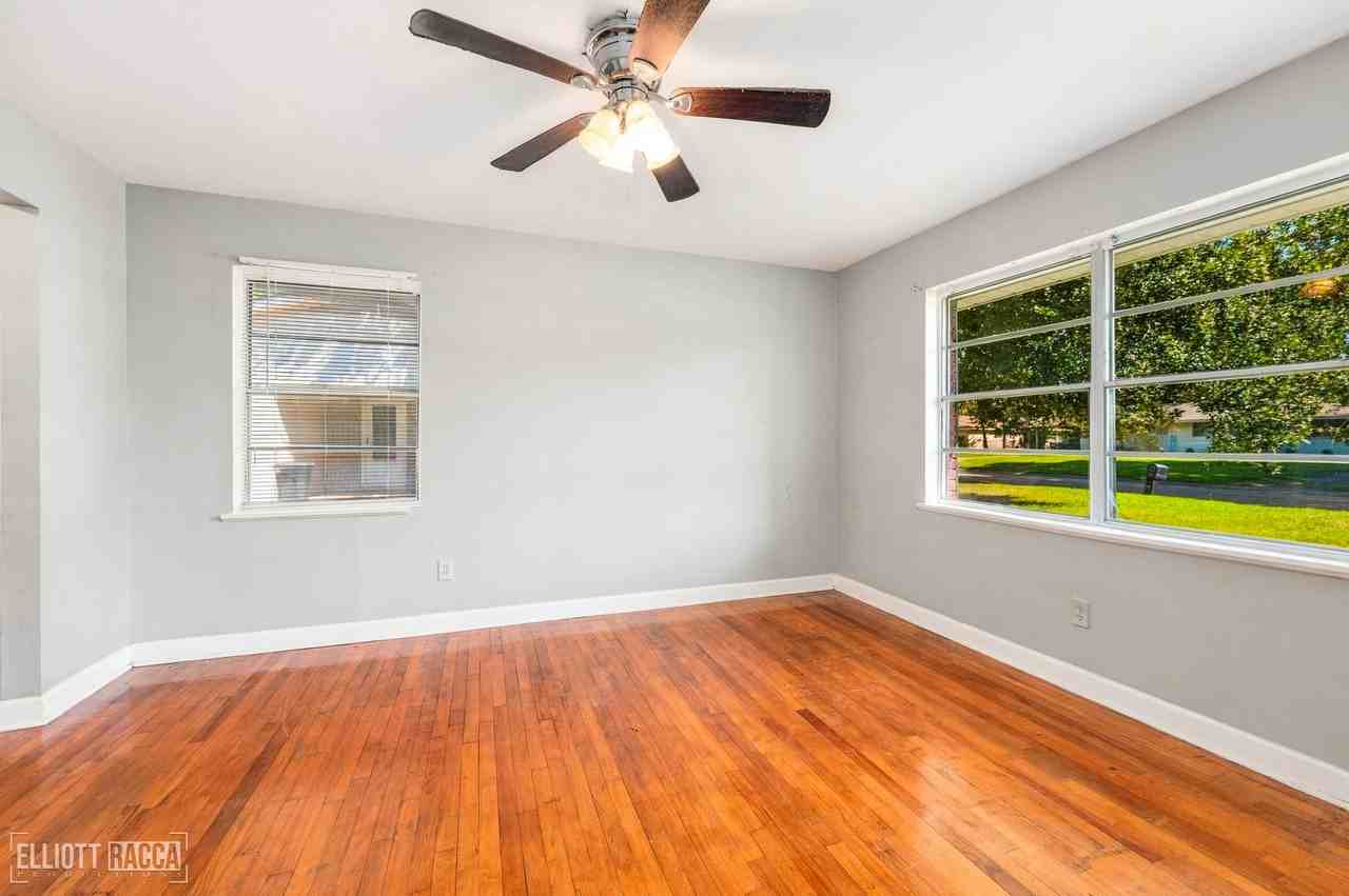 202 Carole St - Photo 2 of 22