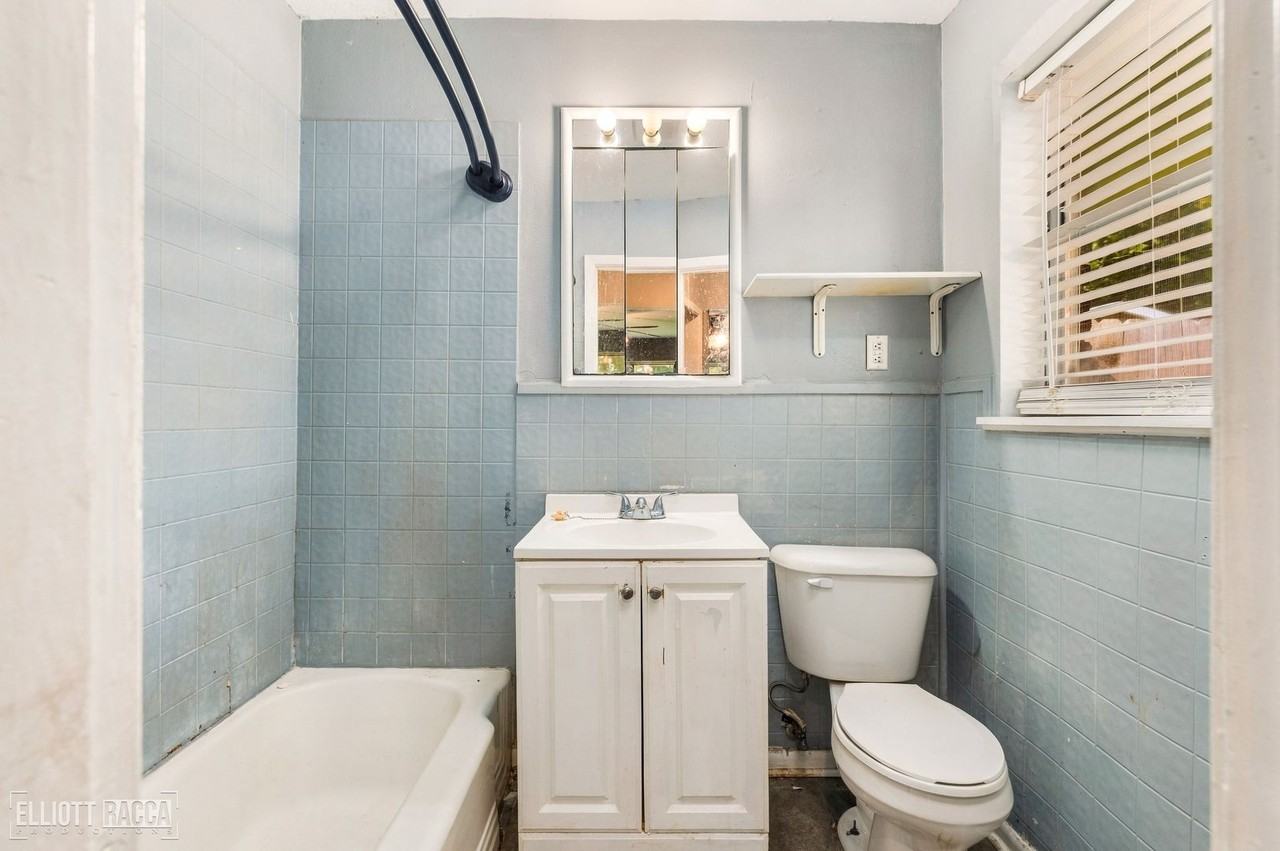 202 Carole St - Photo 6 of 22