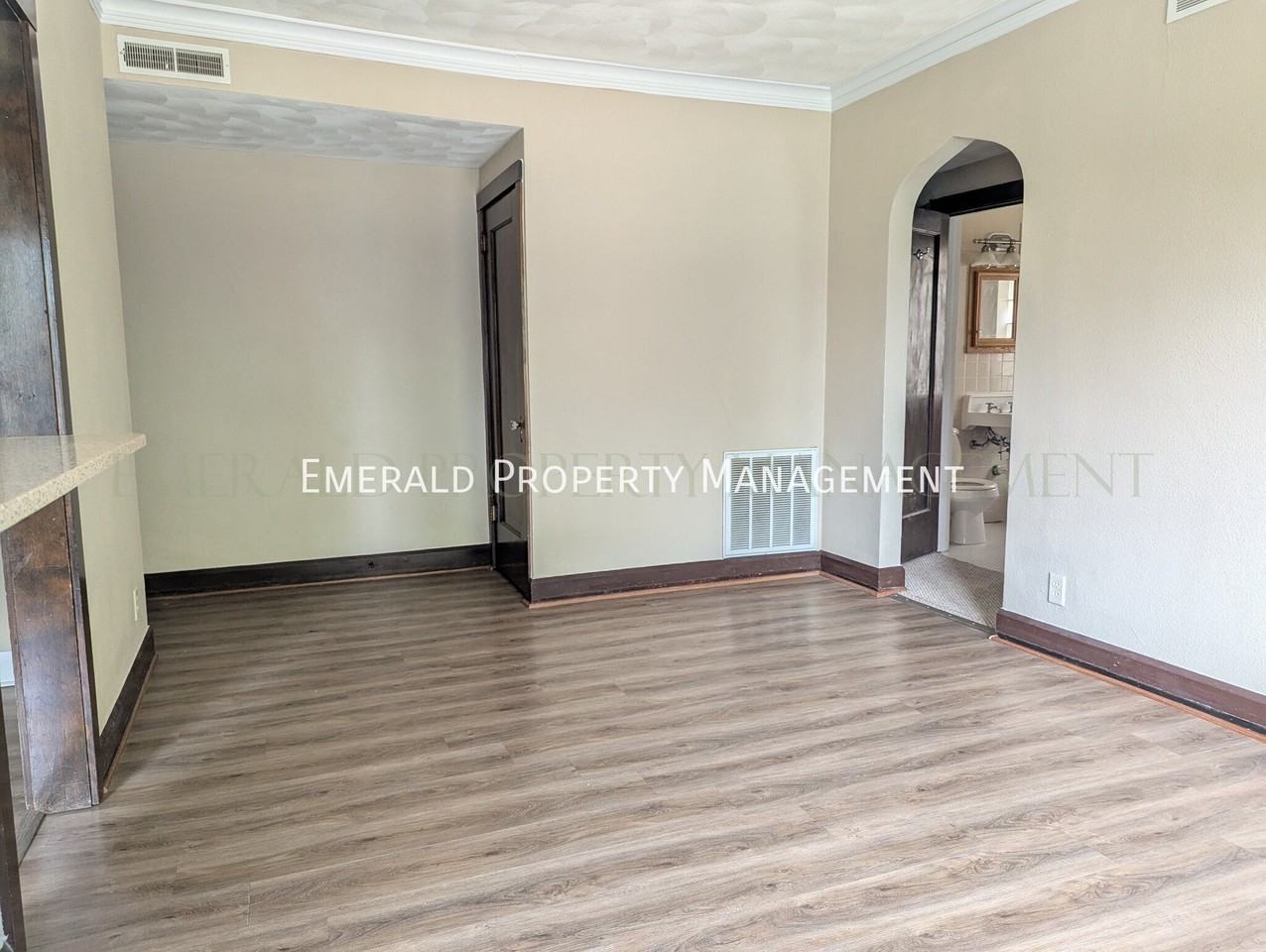 1422 E State St #1 - Photo 7 of 9