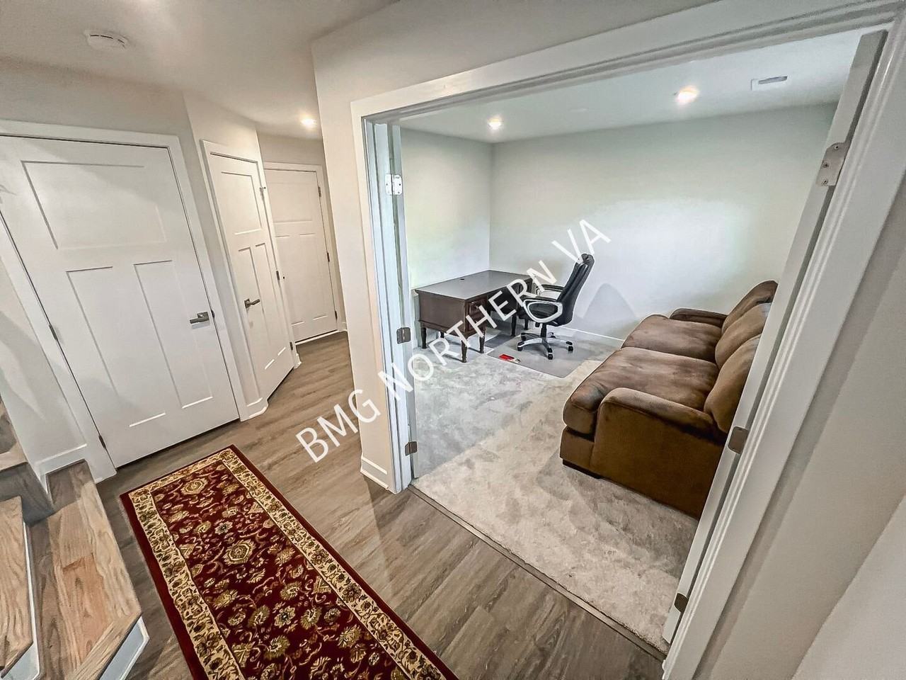 42522 Tiber Falls Sq - Photo 3 of 36