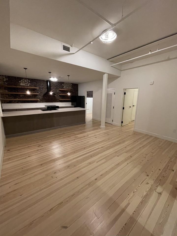 2309 1st Ave N #401 - Photo 3 of 50
