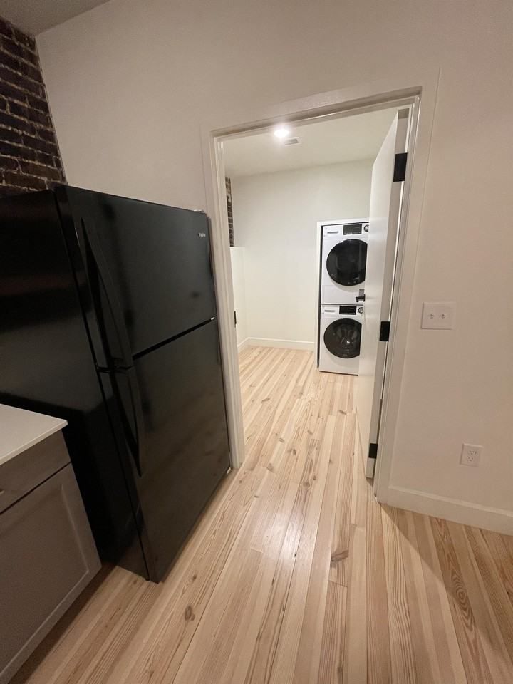 2309 1st Ave N #401 - Photo 6 of 50