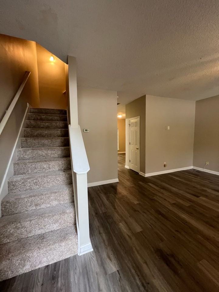 6681 Sunset Hills Blvd - Photo 2 of 16