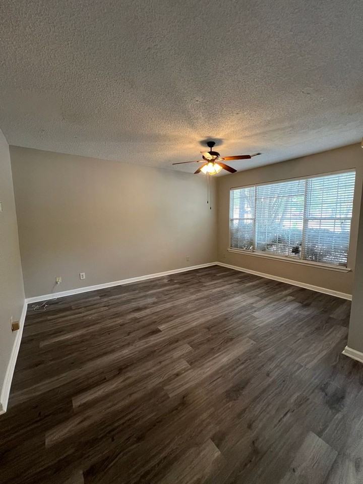 6681 Sunset Hills Blvd - Photo 3 of 16