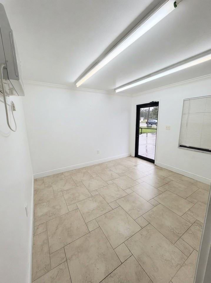 303 W Mitchell Hammock Rd #1001 - Photo 2 of 9