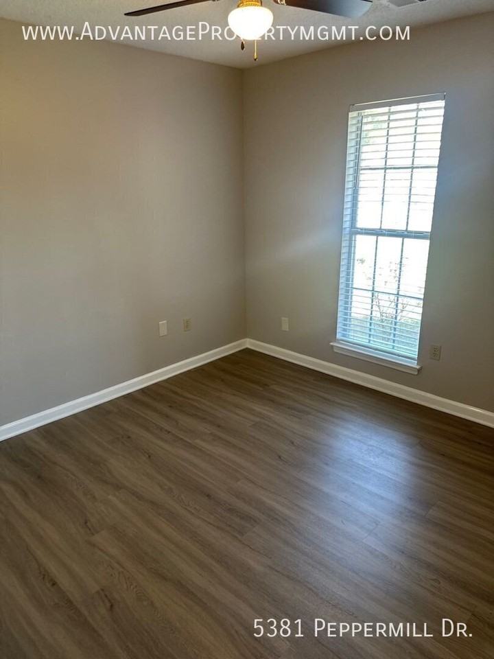 5381 Peppermill Dr - Photo 5 of 21