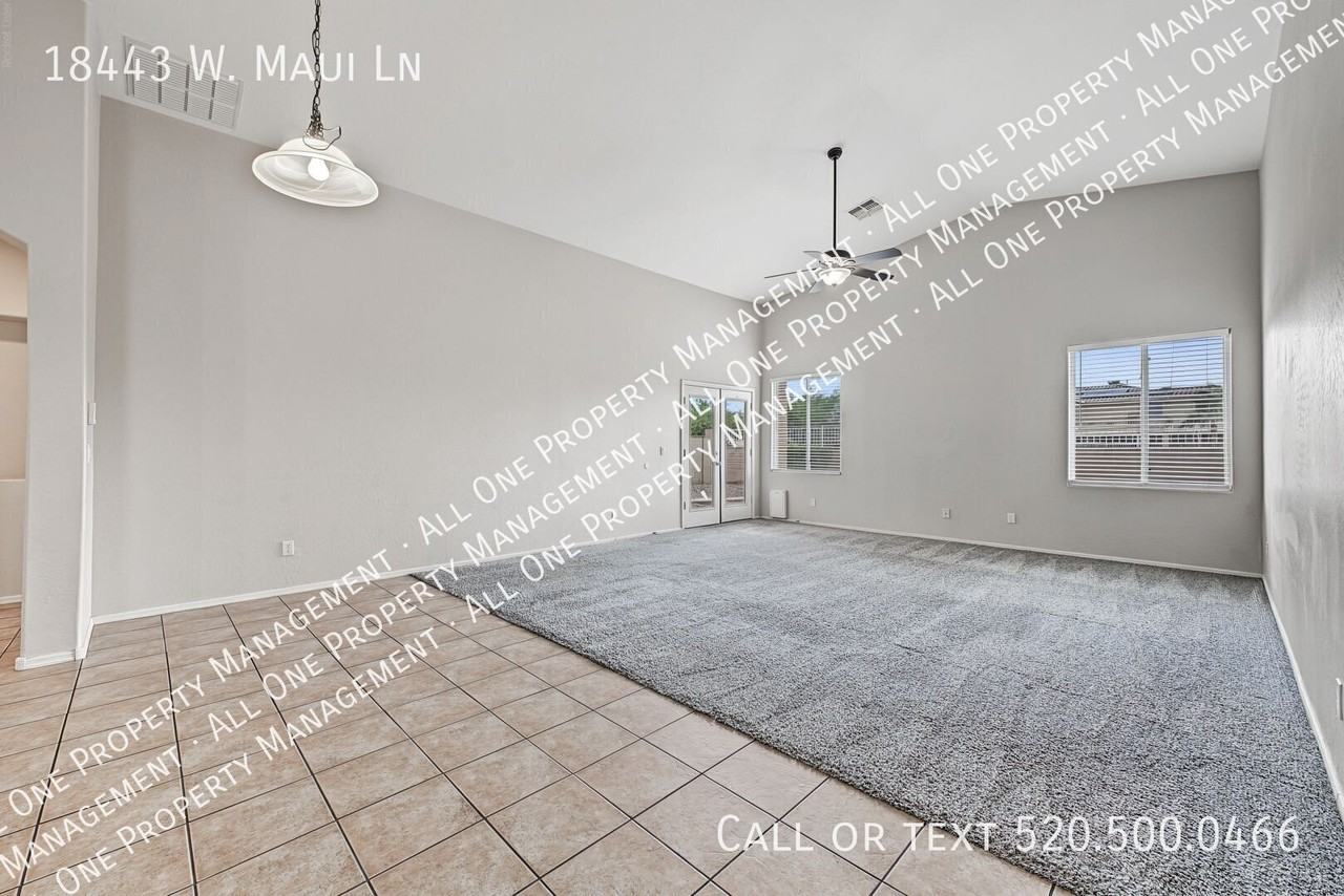 18443 W Maui Ln - Photo 6 of 34