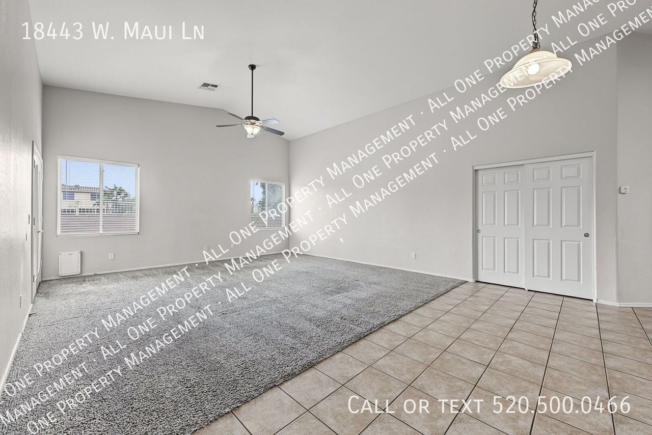 18443 W Maui Ln - Photo 7 of 34