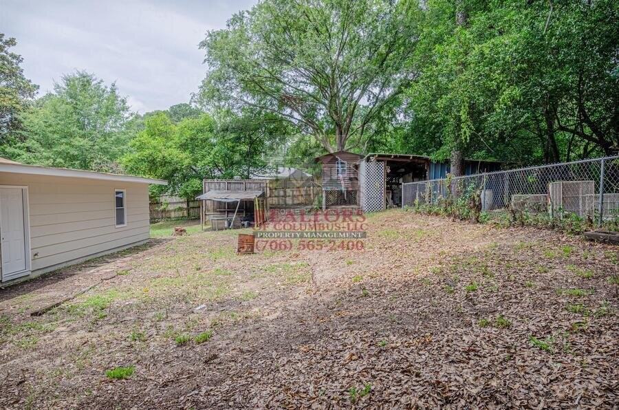 5724 Sanford Ave - Photo 4 of 41