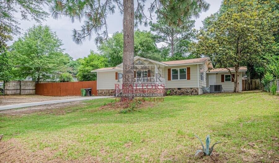 5724 Sanford Ave - Photo 7 of 41