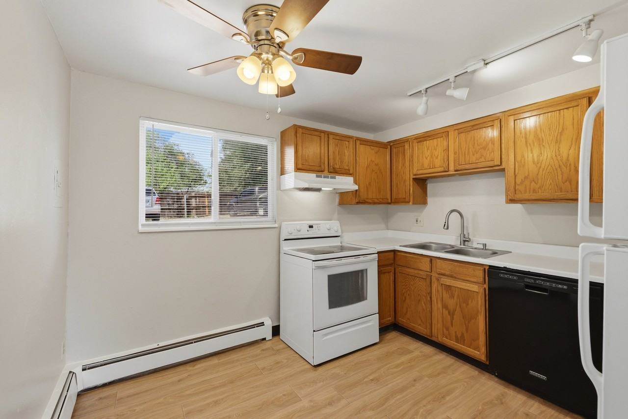 4060 Airport Rd #4 - Photo 6 of 13