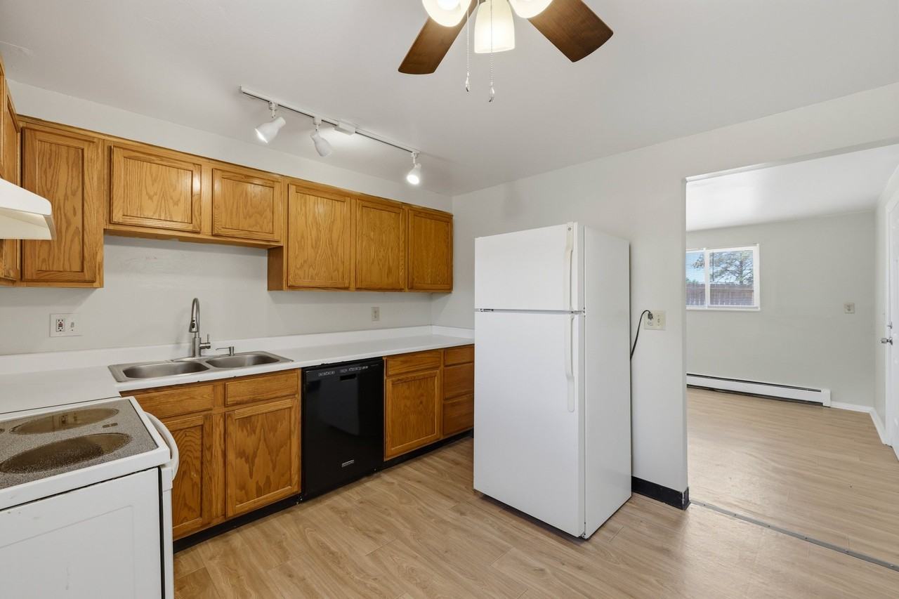 4060 Airport Rd #4 - Photo 7 of 13