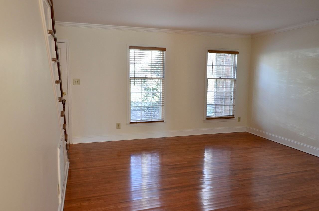 409 Smith Ave - Photo 2 of 16