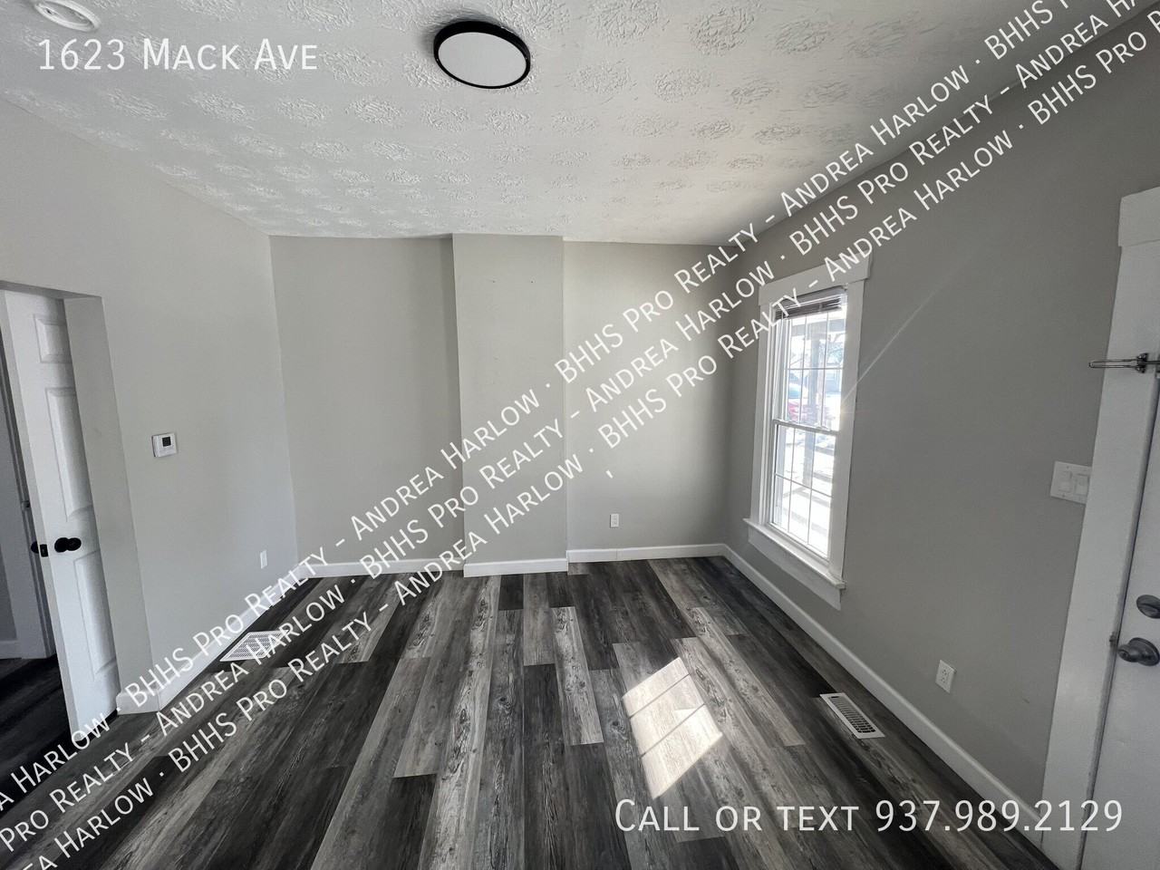1623 Mack Ave - Photo 6 of 8