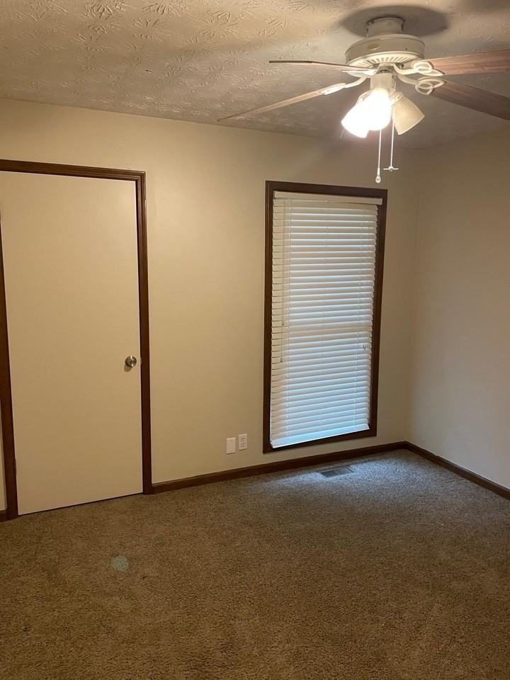 1801 Azalea Dr - Photo 3 of 20