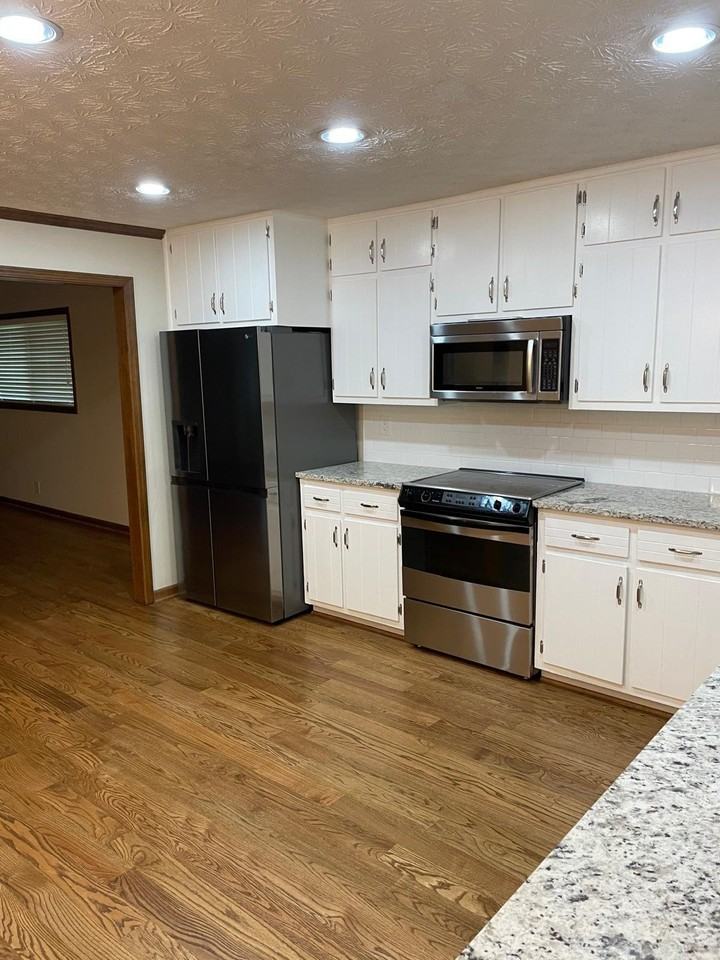 1801 Azalea Dr - Photo 6 of 20