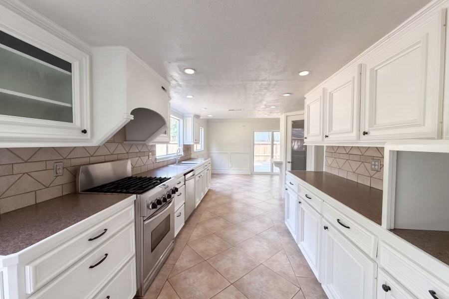 4186 Donald Dr - Photo 2 of 6