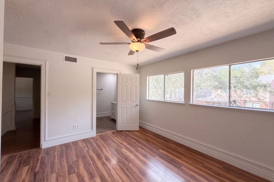 4186 Donald Dr - Photo 4 of 6