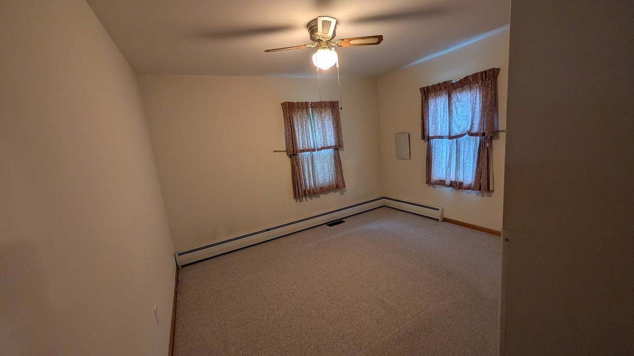 403 Cumberland Rd - Photo 7 of 17