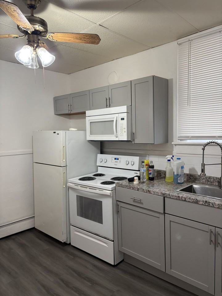 1185 Wyoming Ave #2B - Photo 2 of 8