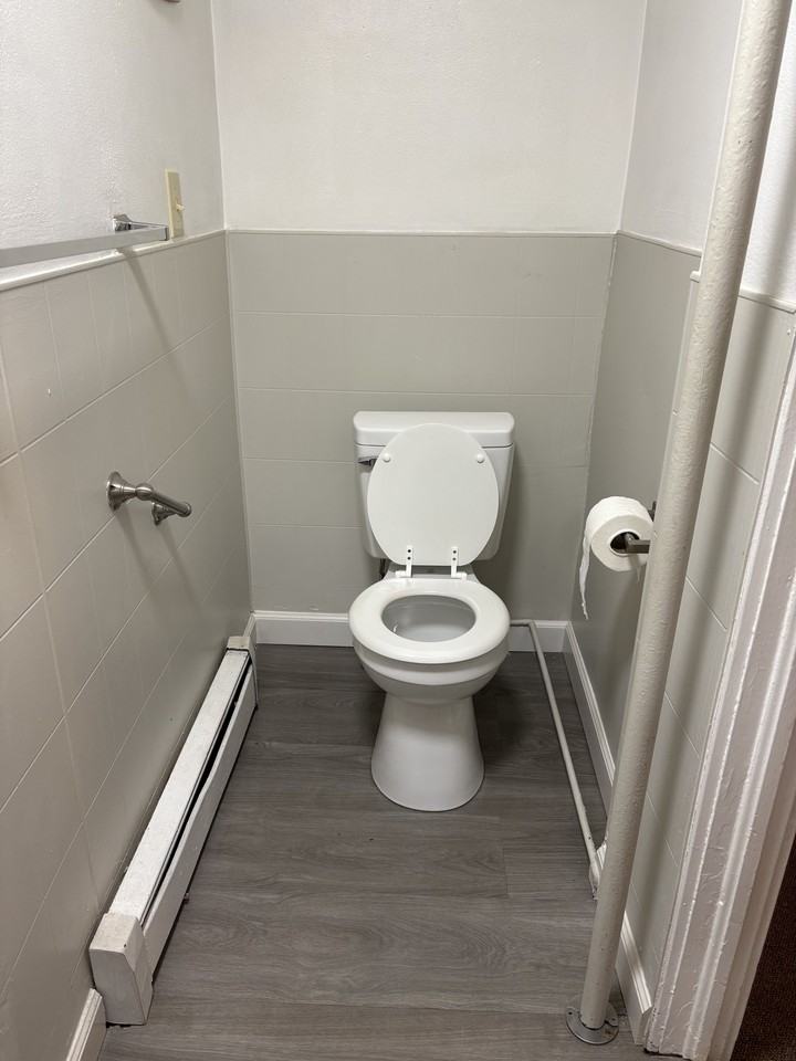 1185 Wyoming Ave #2B - Photo 3 of 8