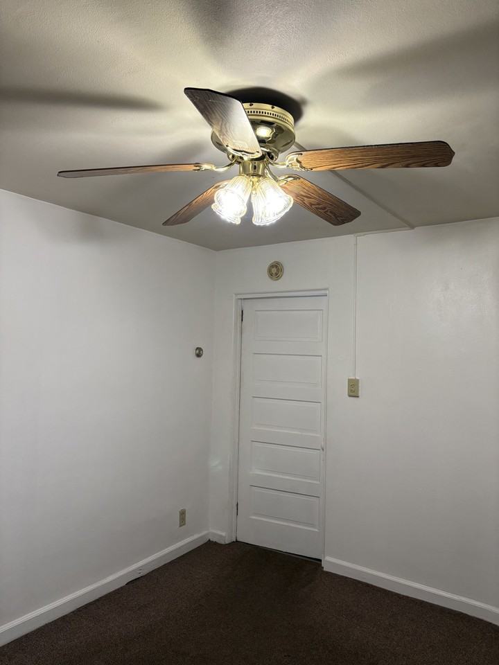 1185 Wyoming Ave #2B - Photo 6 of 8