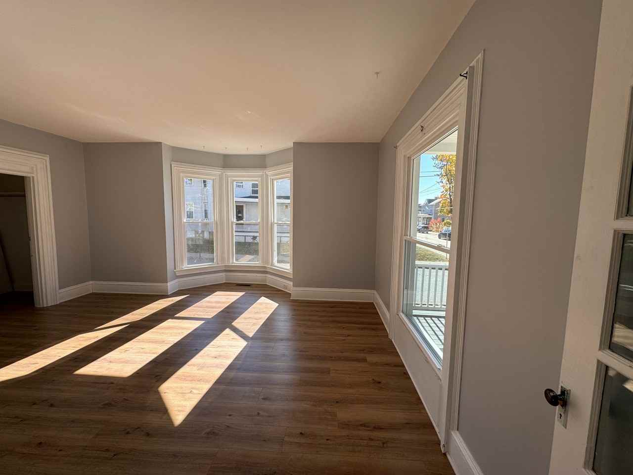 138 Belvidere Ave - Photo 4 of 50