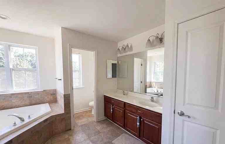 158 Bellflower Ln - Photo 3 of 10