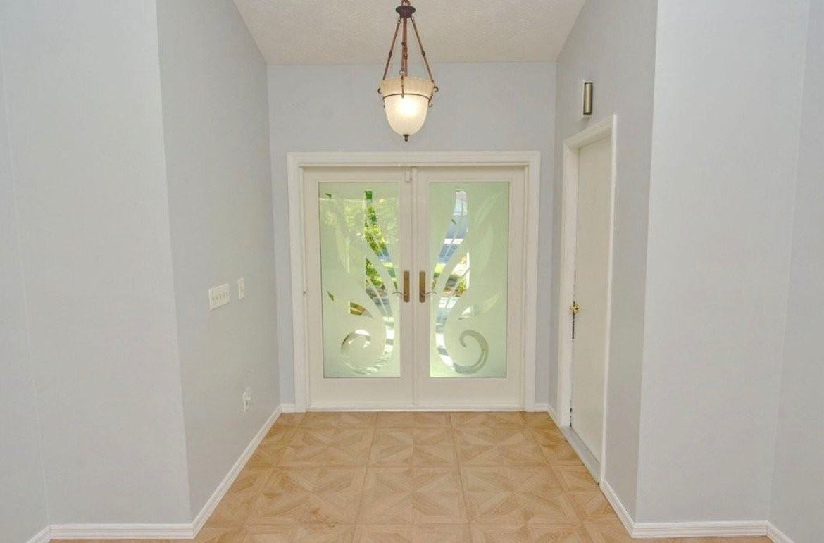 741 Se Celtic Ave - Photo 3 of 12