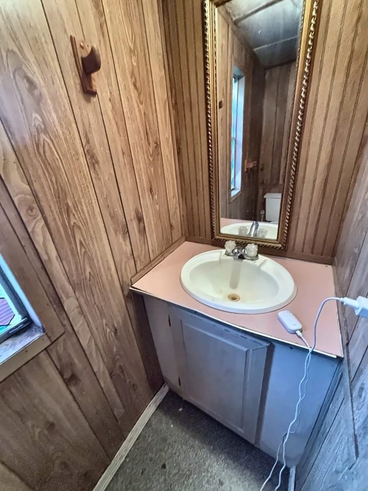 1421 Gilbert Dr #4 - Photo 6 of 7