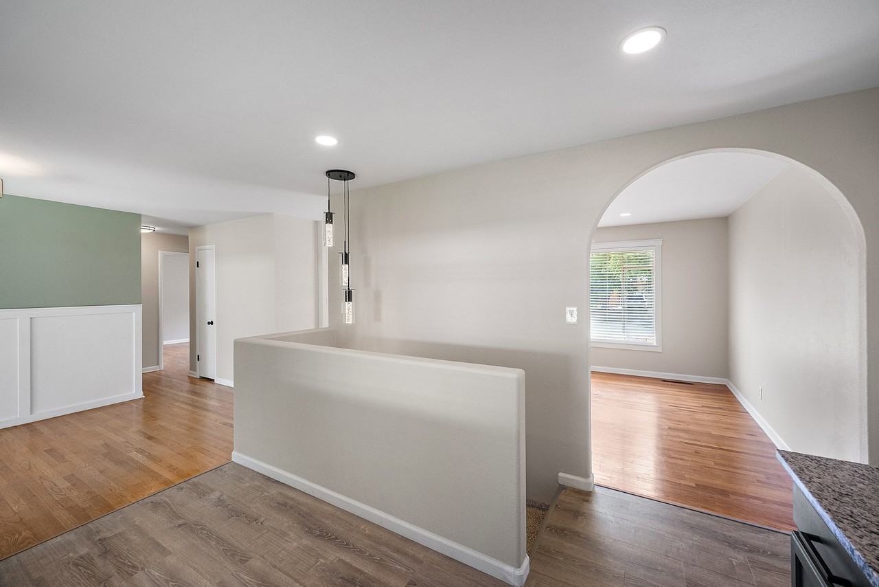 2931 Illinois Ave - Photo 5 of 18