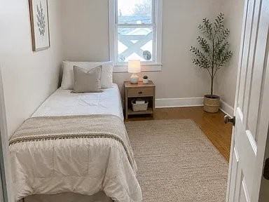 802 Nantasket Ave - Photo 2 of 5