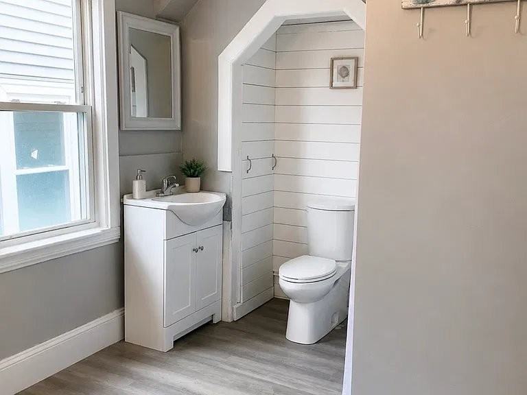 802 Nantasket Ave - Photo 3 of 5