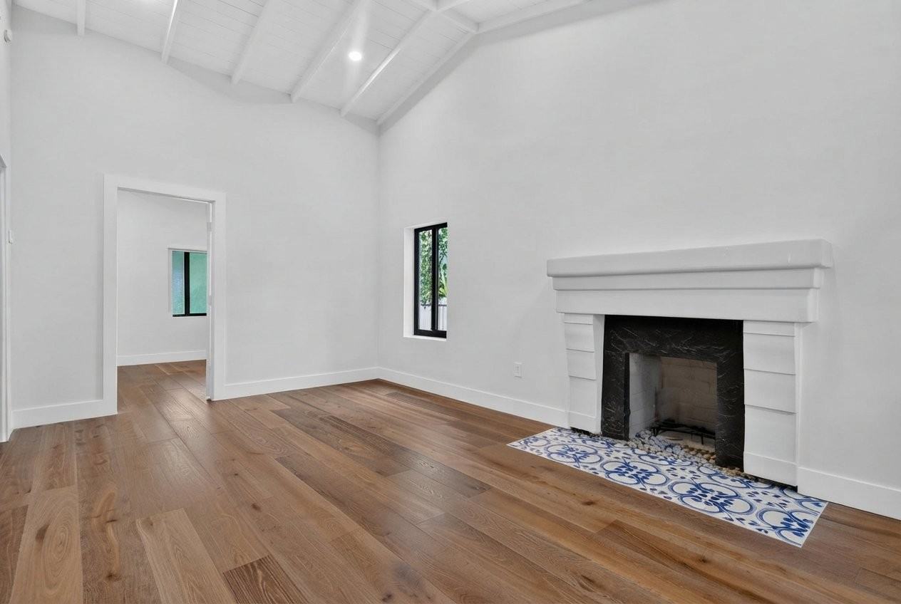 76 Nw 97th St - Photo 4 of 20