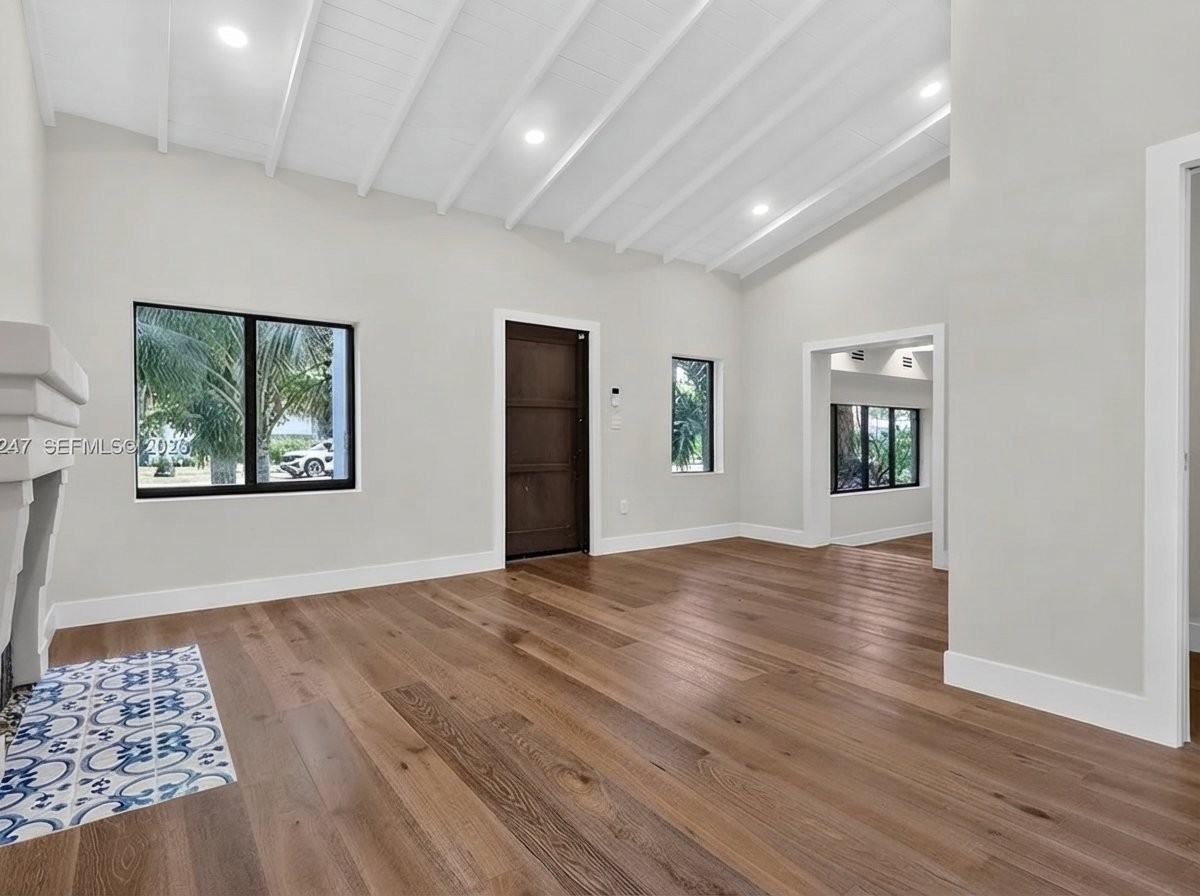 76 Nw 97th St - Photo 5 of 20