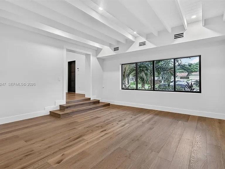 76 Nw 97th St - Photo 6 of 20