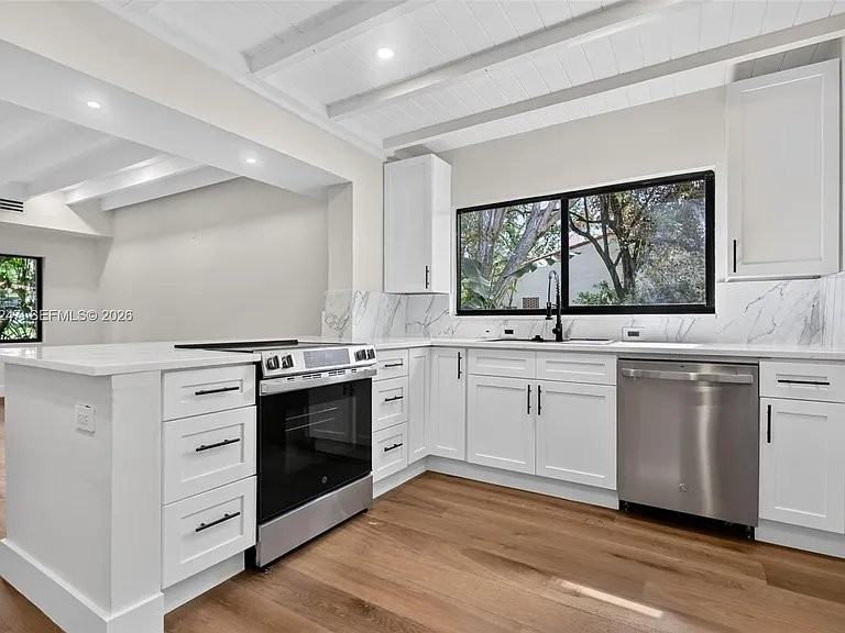 76 Nw 97th St - Photo 7 of 20