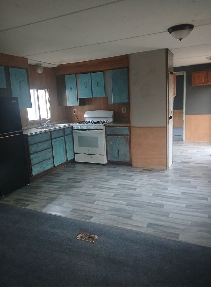 704 N Linn St #704 - Photo 2 of 7