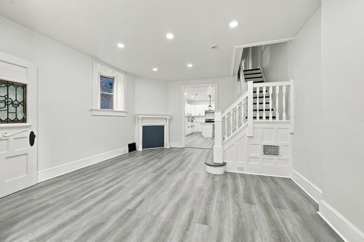 6011 Callowhill St - Photo 3 of 14