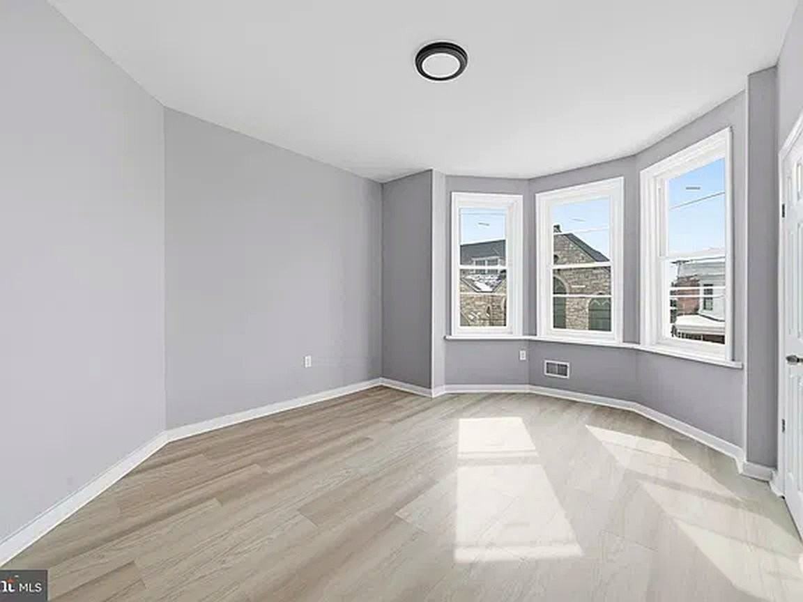 6011 Callowhill St - Photo 7 of 14